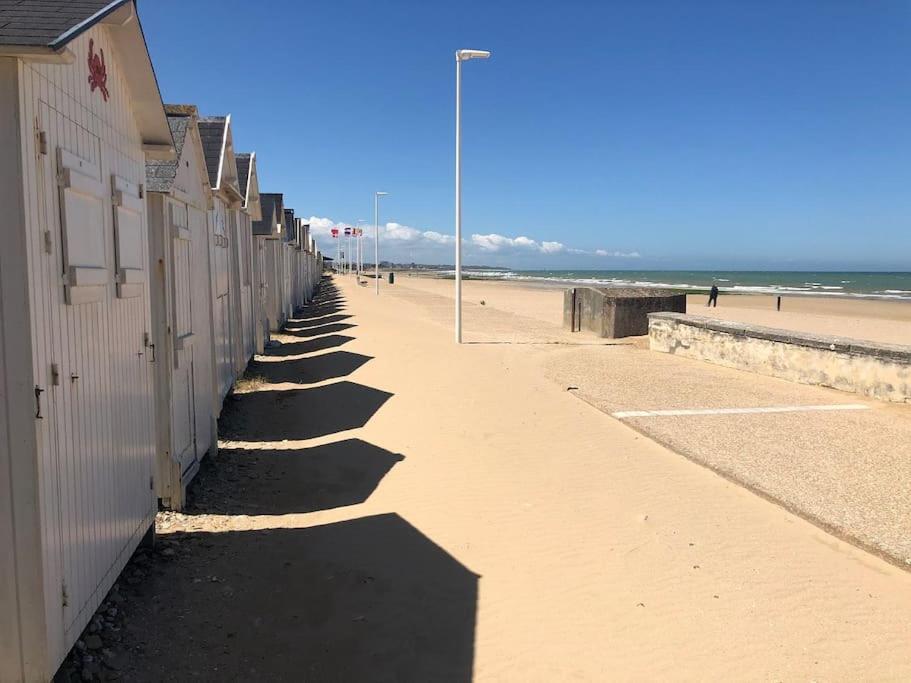 Appartement Acces Direct A La Plage Bernières-sur-Mer Dış mekan fotoğraf
