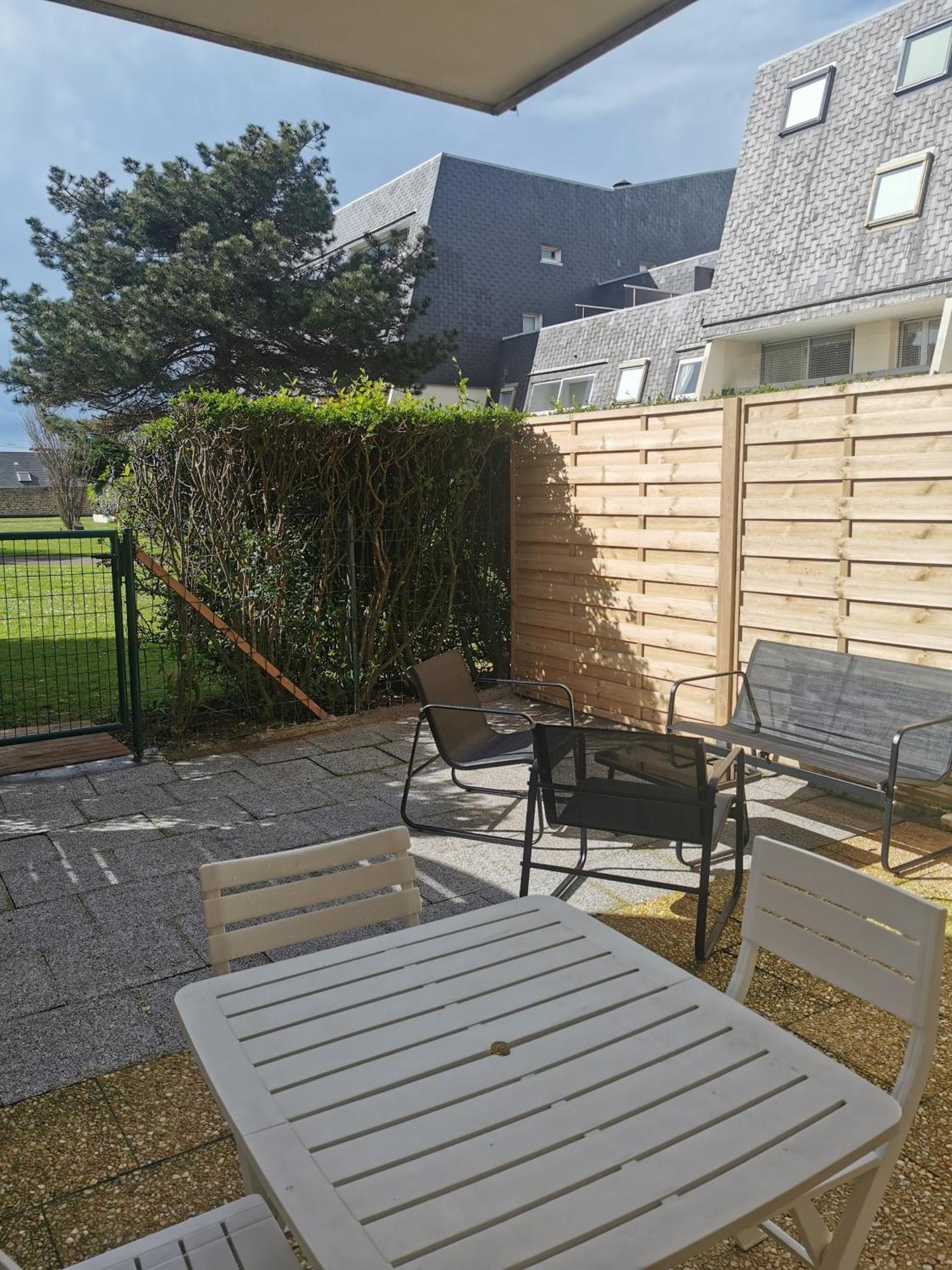 Appartement Acces Direct A La Plage Bernières-sur-Mer Dış mekan fotoğraf